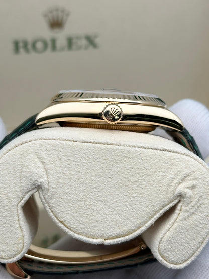Green Yellow gold - Green Leather- Automatic - 40mm