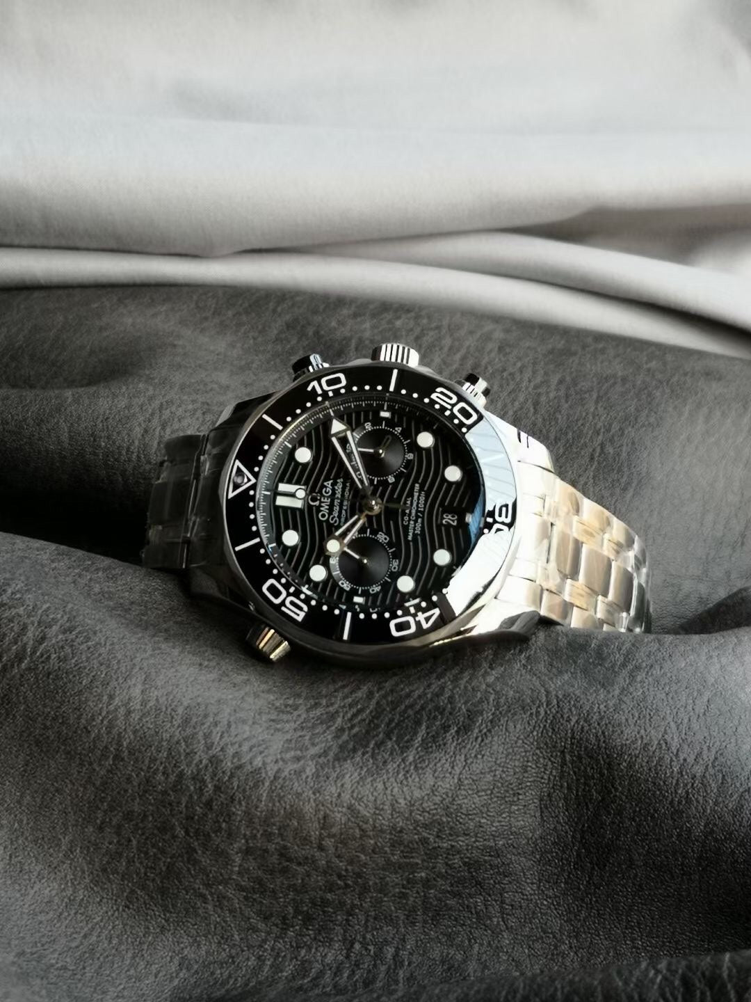 Compensation watch(without box)- Black Steel - Chronograph - Quartz - Automatic - 44mm